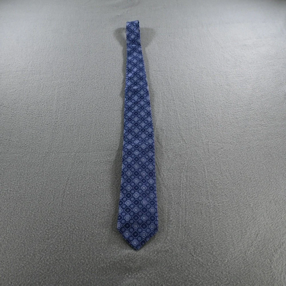 Daniel Cremieux Mens Signature Collection Silk Geometric Medallion Tie Blue OS